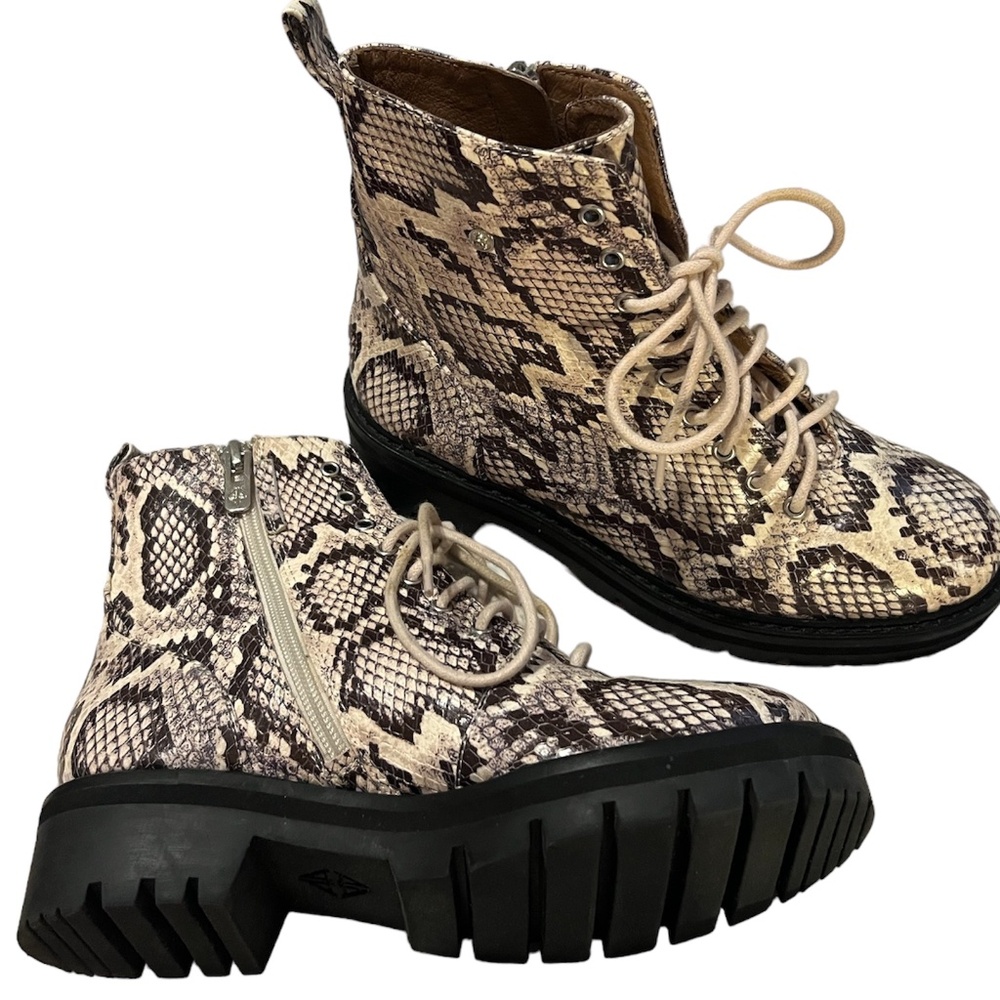 Antonio Melani Leather Snakeskin Platform Daynize Boots Size 6